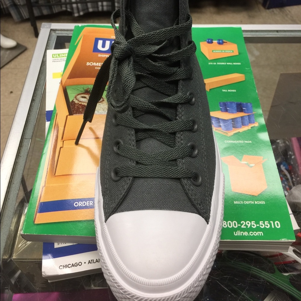 Authentic Grey  converse - Picture 8 of 12